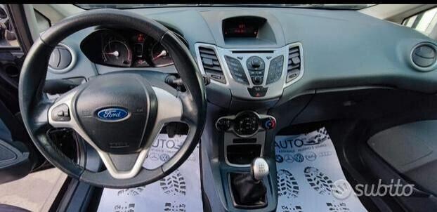 Golf 7 più Ford Fiesta per commercianti