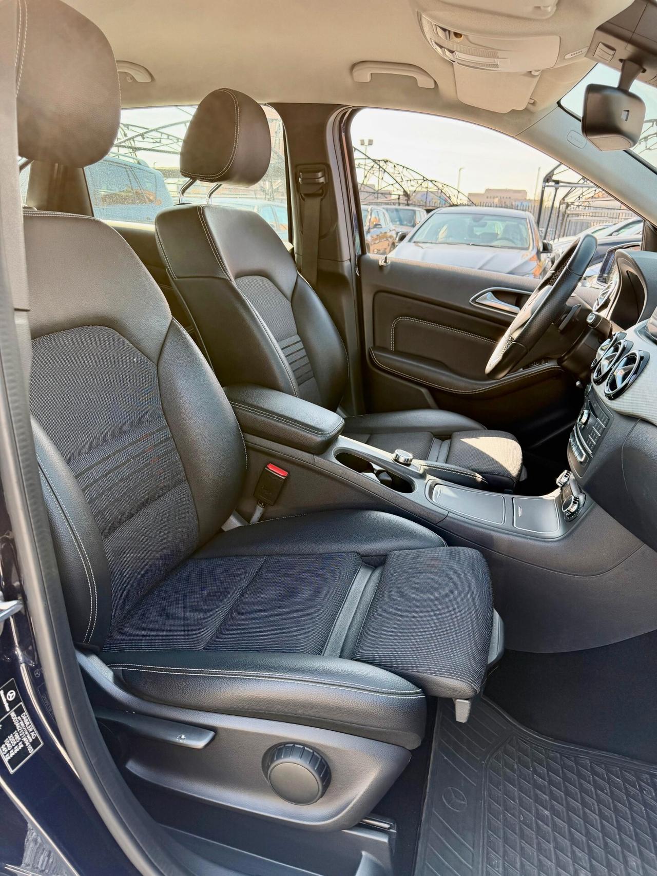 MERCEDES B180 PREMIUM AUTOMATICO - EURO 6