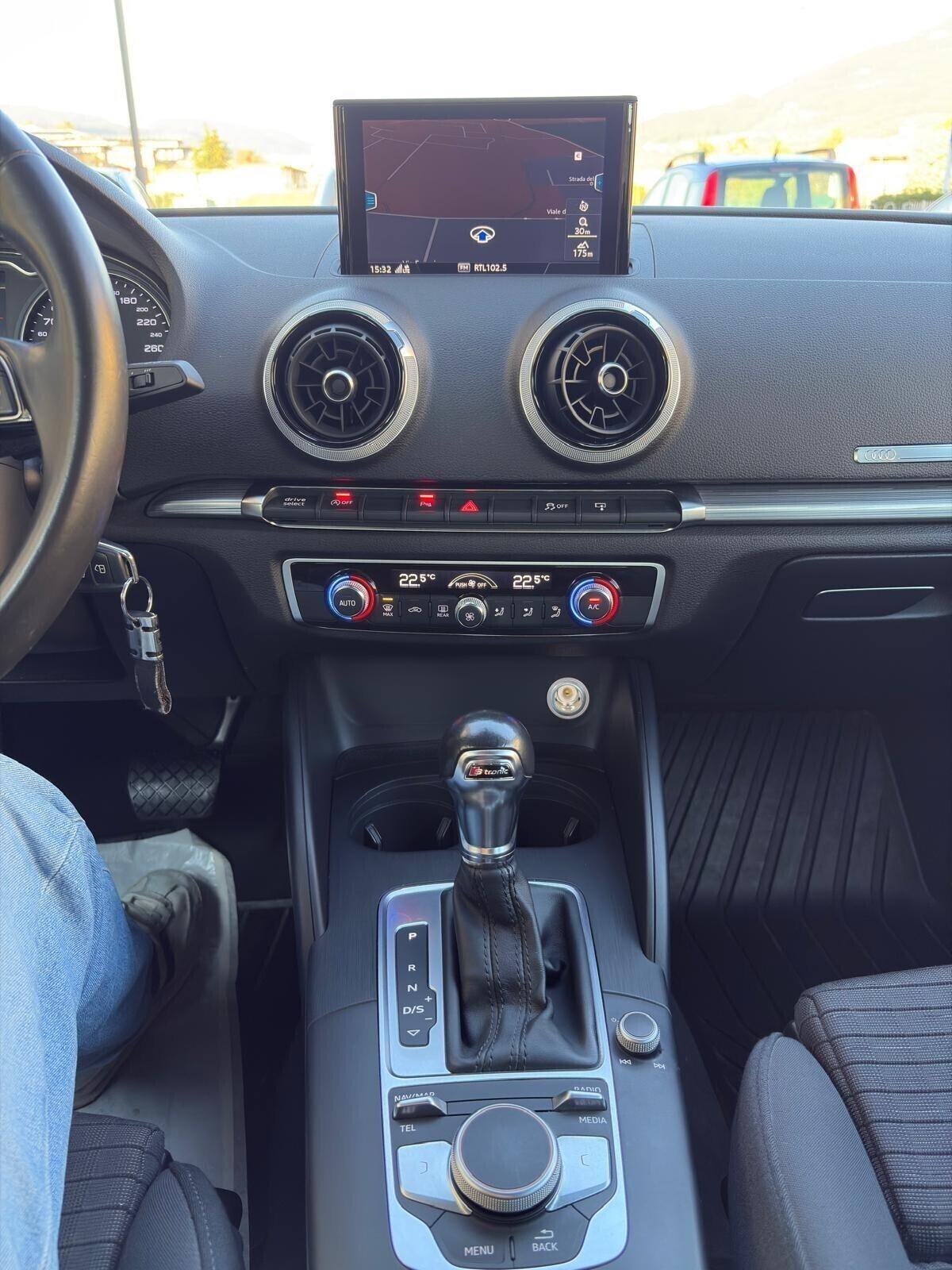 Audi A3 SPORTBACK 1.6 TDi 116CV S-TRONIC