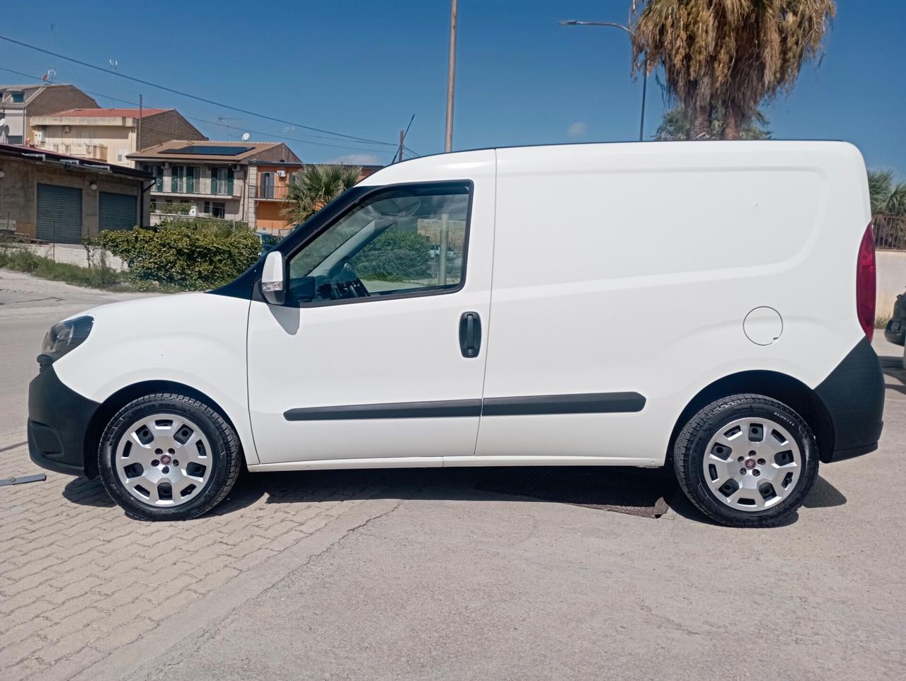 Fiat Doblo Doblò 1.6 MJT 16V 120CV 3POSTI CRUISER/NAVI