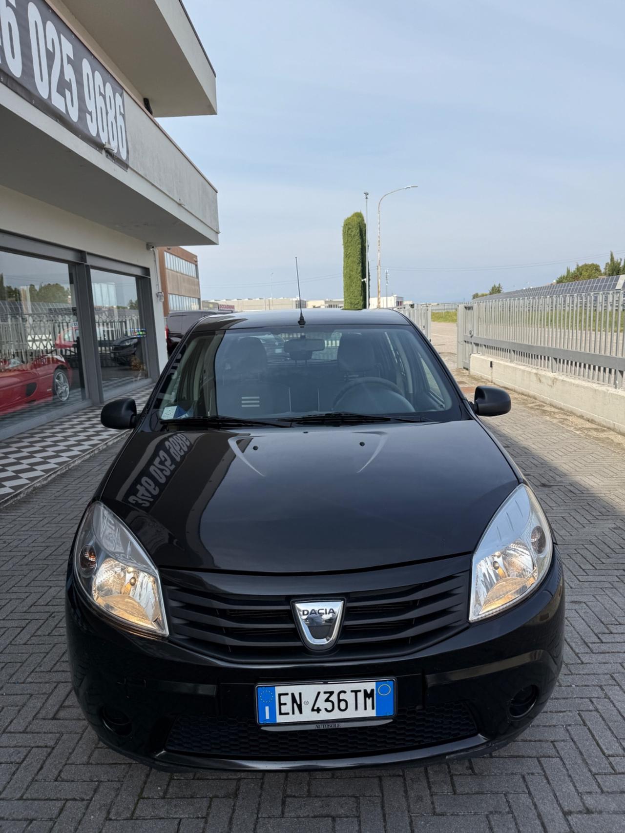 Dacia Sandero 1.2 16V GPL 75CV Embleme