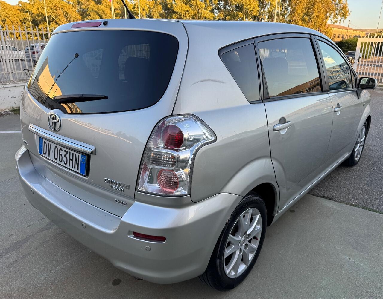 Toyota Corolla Verso 2.2 D-4D -SOLO 124.000 KM-