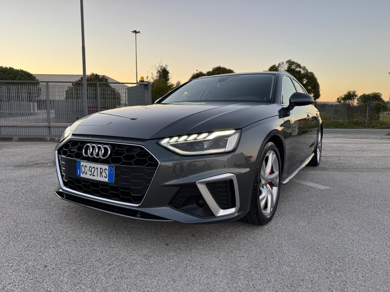 Audi A4 Avant 40 TDI quattro S tronic line edition