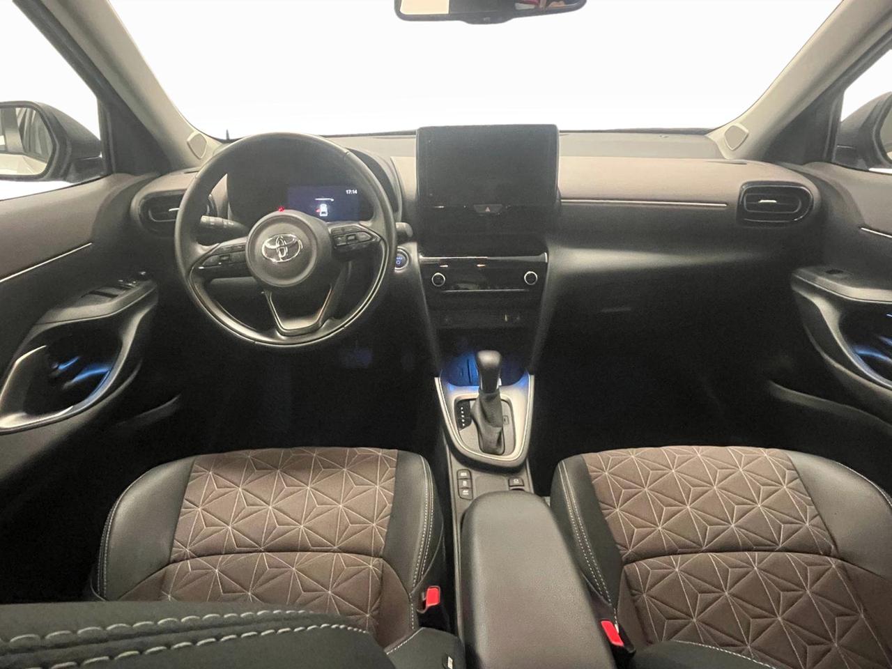 TOYOTA Yaris Cross - Yaris Cross 1.5h Lounge fwd 116cv e-cvt