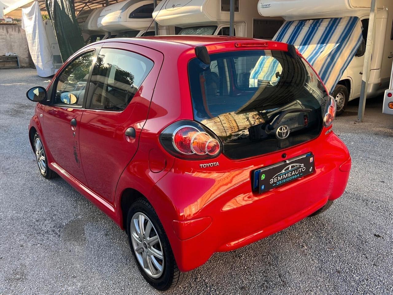 Toyota Aygo 1.0 VVT-i 68CV 5 porte Now 67.000KM