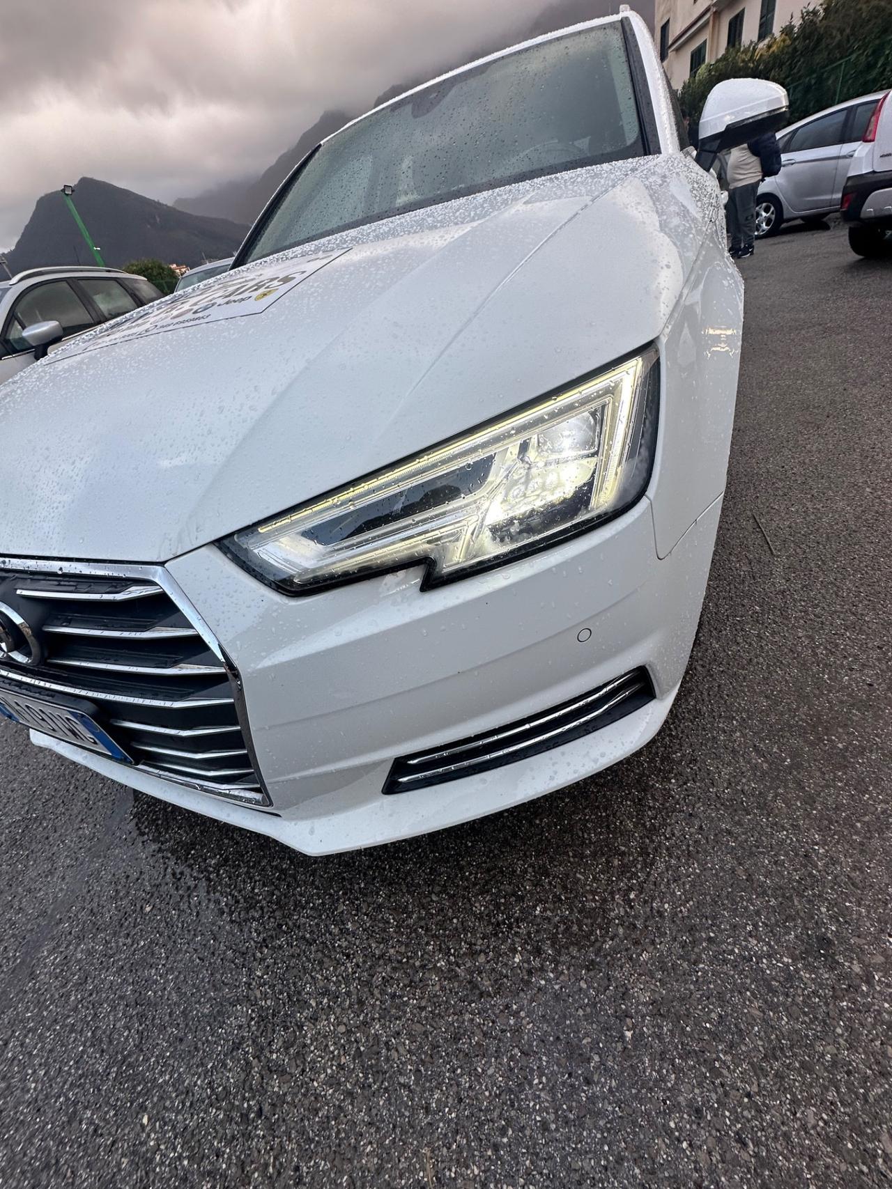 Audi A4 2.0 TDI 122 CV S tronic line edition