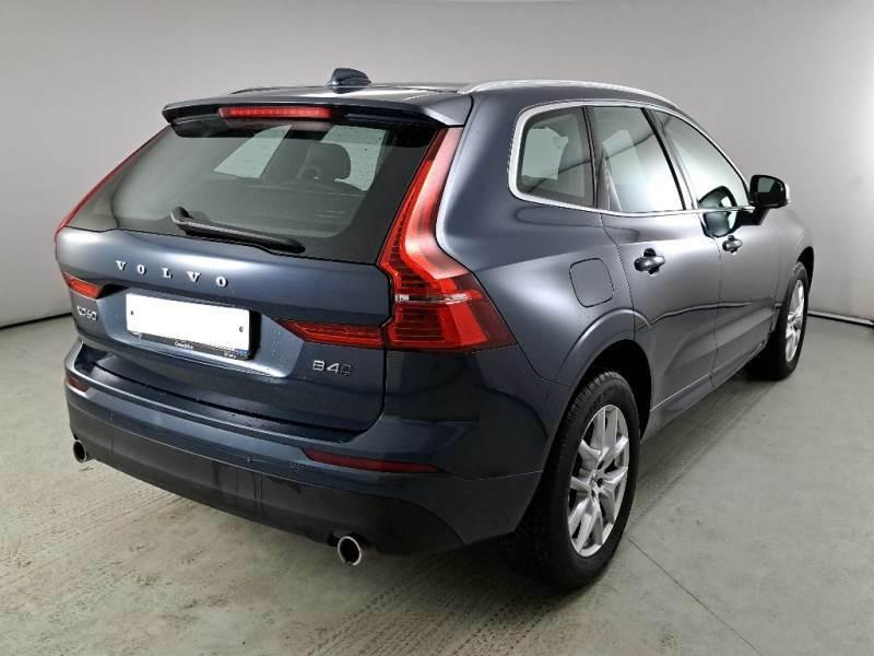 VOLVO XC60 B4 D AWD automatico Momentum Pro