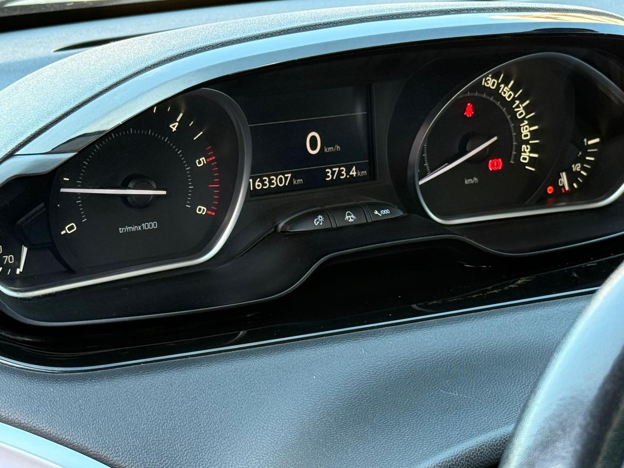 Peugeot 208 1.4 HDi 68 CV 5 porte Allure