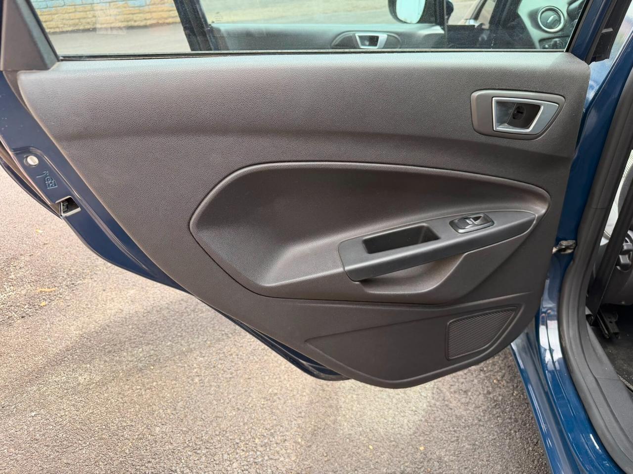 Ford Fiesta 1.5 TDCi 75CV 5 porte Business