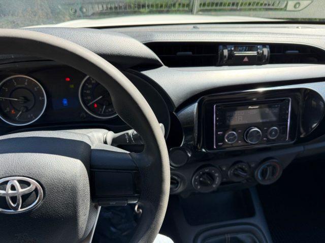 TOYOTA Hilux 2.4 D-4D 4WD 2 porte Single Cab Comfort