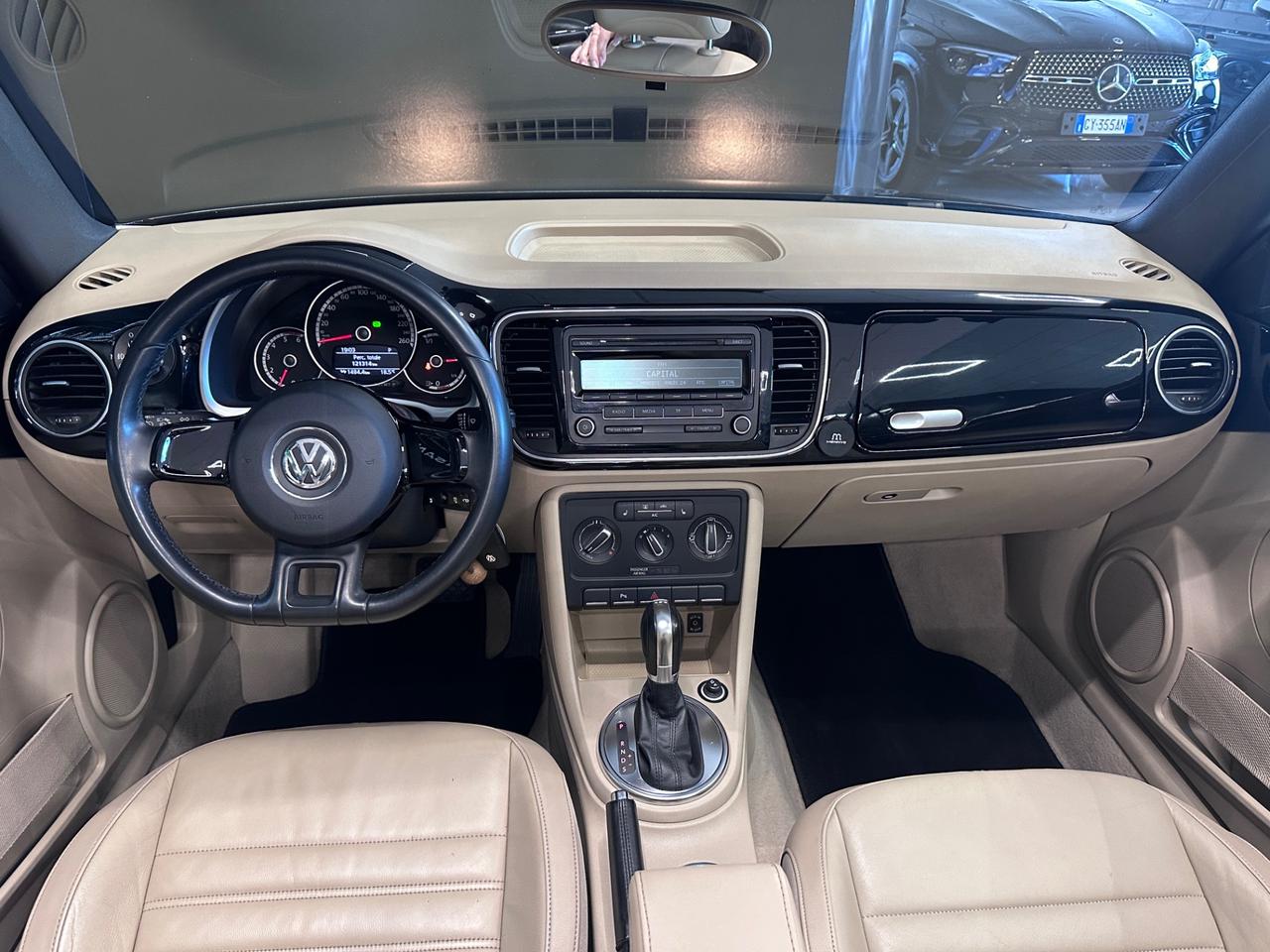 Volkswagen Maggiolino Cabrio 1.6 tdi Design 105cv dsg