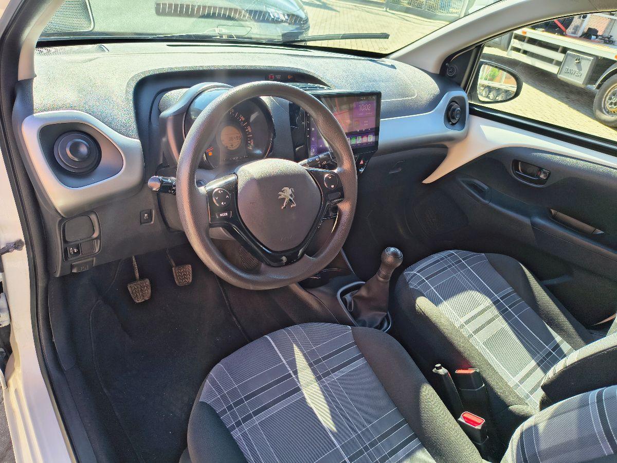 PEUGEOT - 108 - PureTech 82 5p. Active TOP!