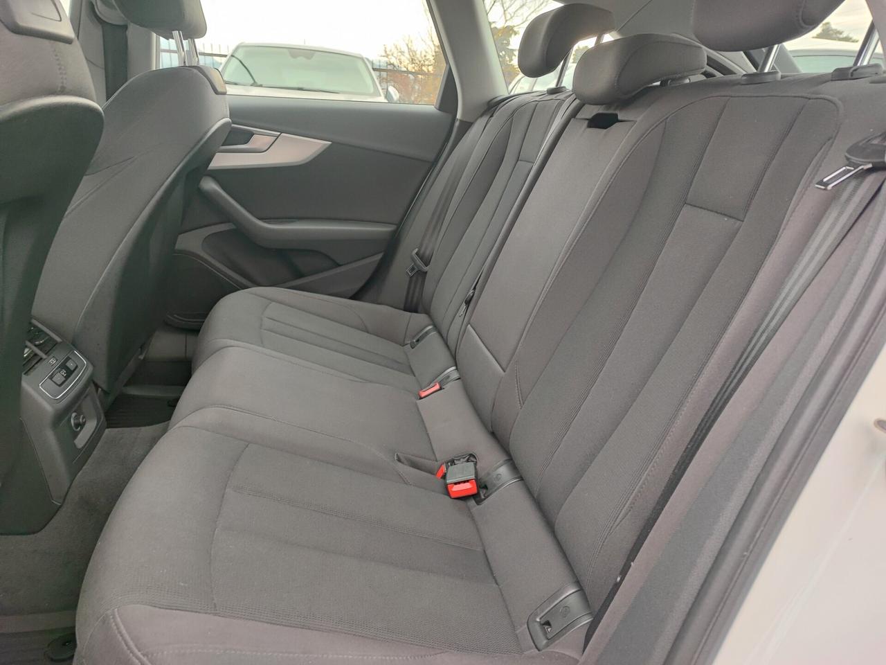 Audi A4 Avant 2.0 TDI 150 CV ultra Sport