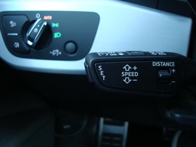 Audi A4 Avant tdi MHEV 2024 quattro S tronic line edition