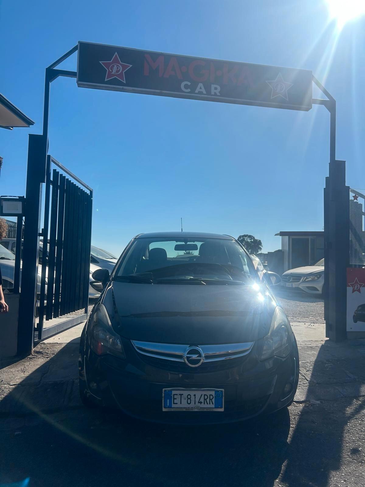 Opel Corsa 1.2 85CV 5 porte GPL-TECH Edition