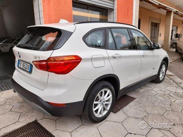 BMW X1 SDRIVE 18D NAVI/LED