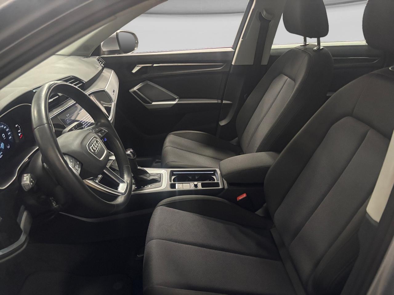 AUDI Q3 II 2018 - Q3 35 1.5 tfsi mhev Business s-tronic