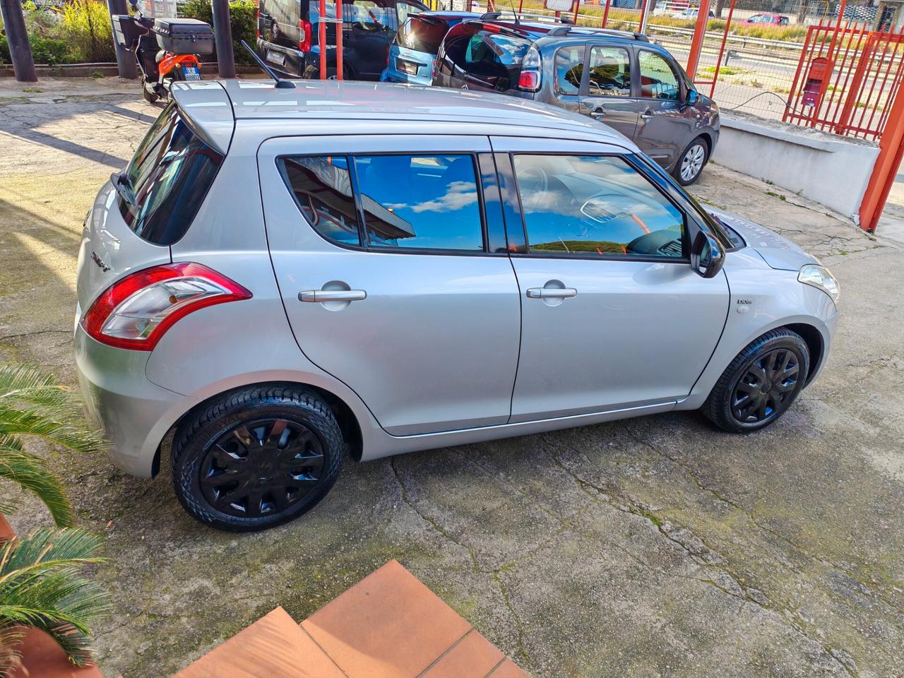 Suzuki Swift 1.3 diesel 04/2012 Cv75