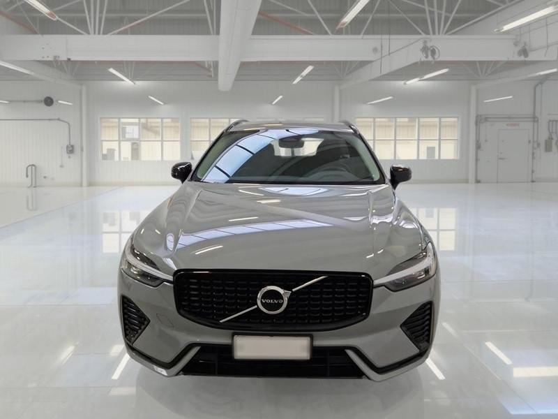 VOLVO XC60 B4 D AUTOMATICO PLUS DARK SUV