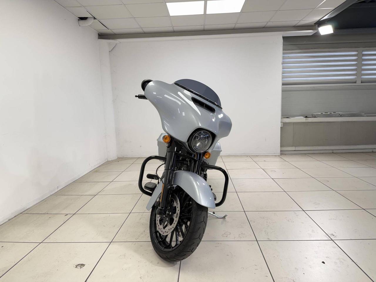 HARLEY DAVIDSON Street Glide 114 1868 Street Glide 114 Special