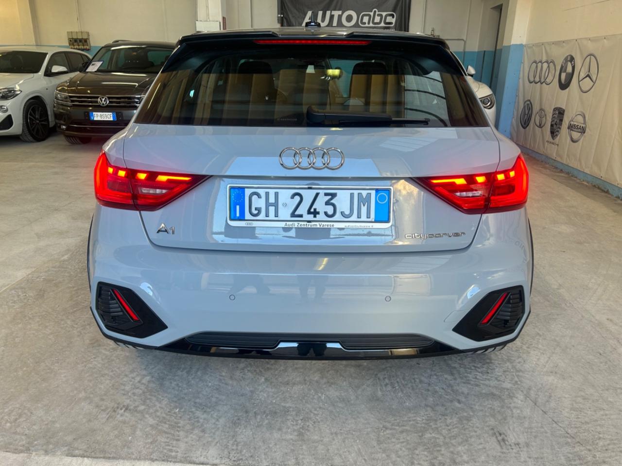 Audi A1 citycarver 30 TFSI Identity Contrast
