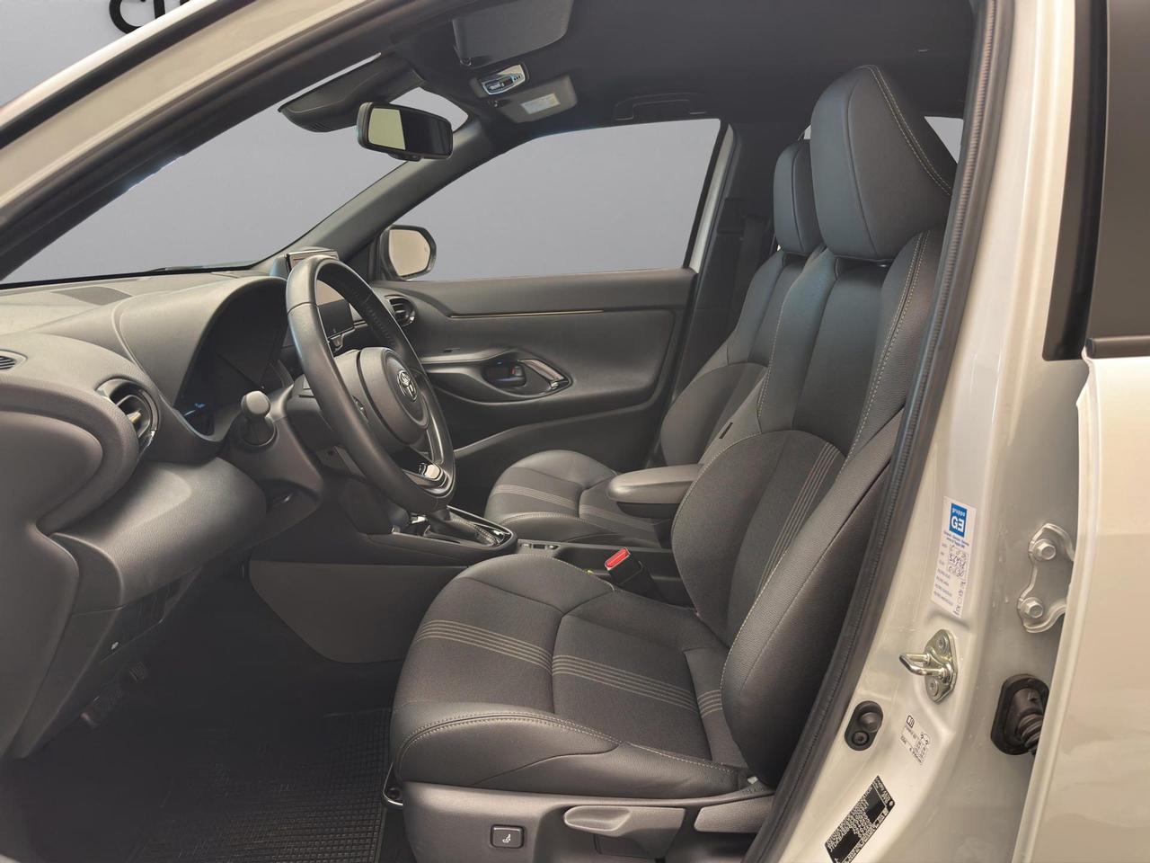 Toyota Yaris Cross 1.5h Adventure awd-i 116cv e-c