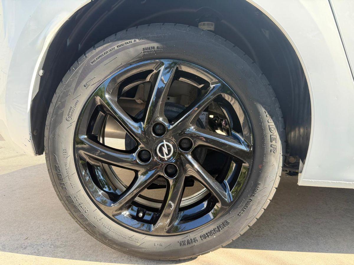 OPEL - Corsa - 1.2 Blitz Edition