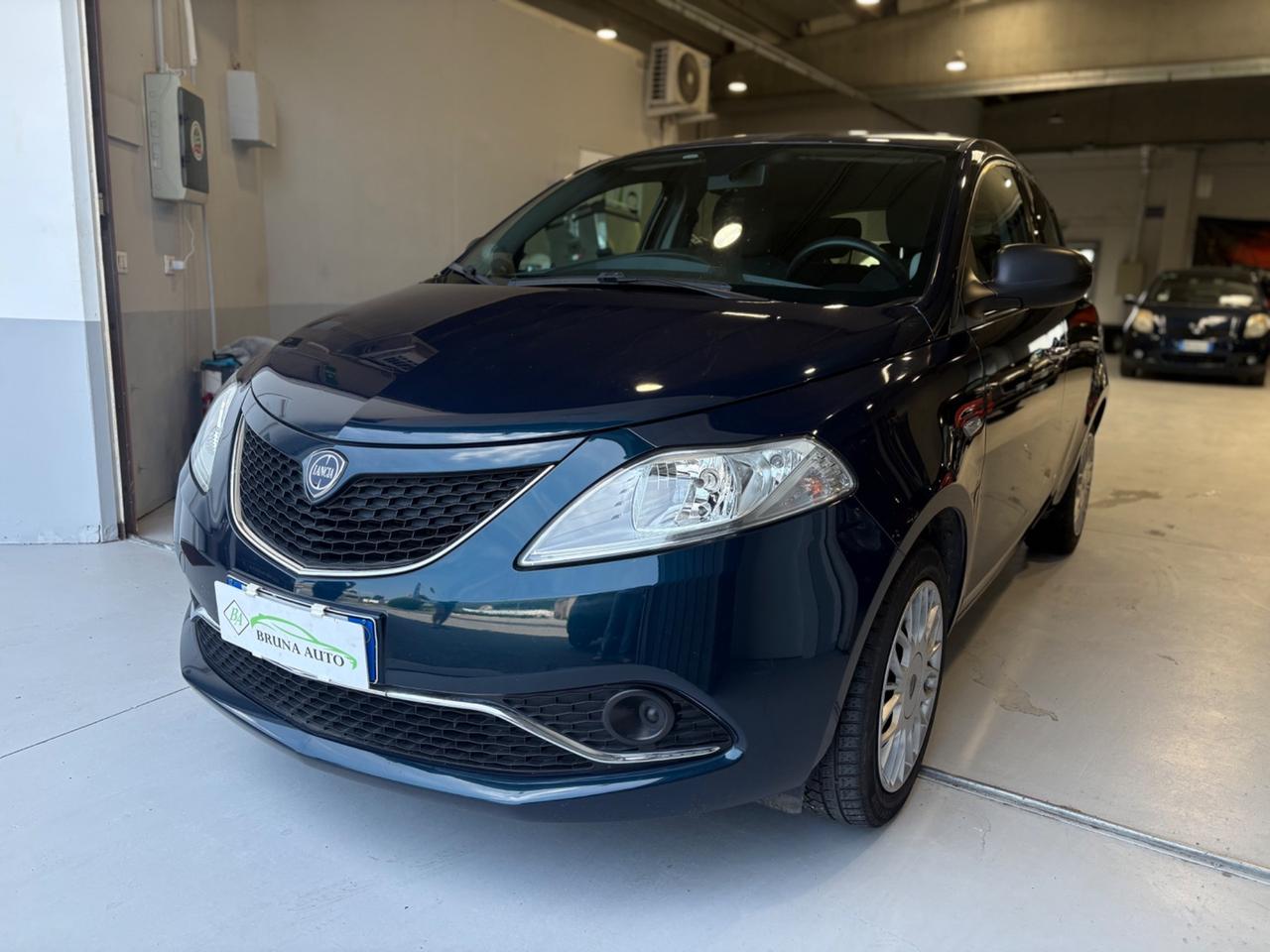 Lancia Ypsilon 1.2 69 CV 5 porte Gold