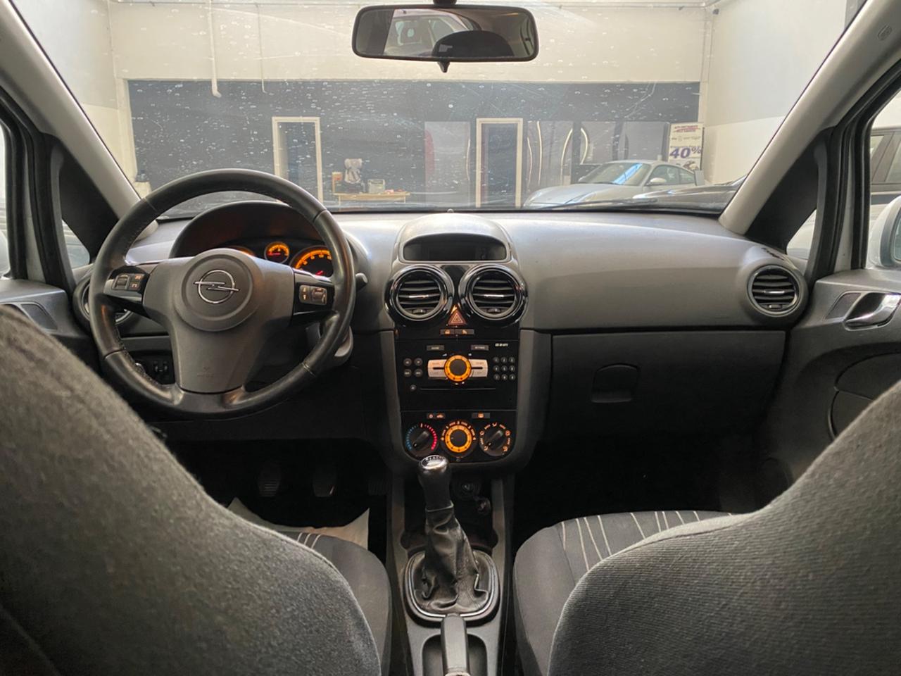 Opel Corsa 1.2 5 porte Club