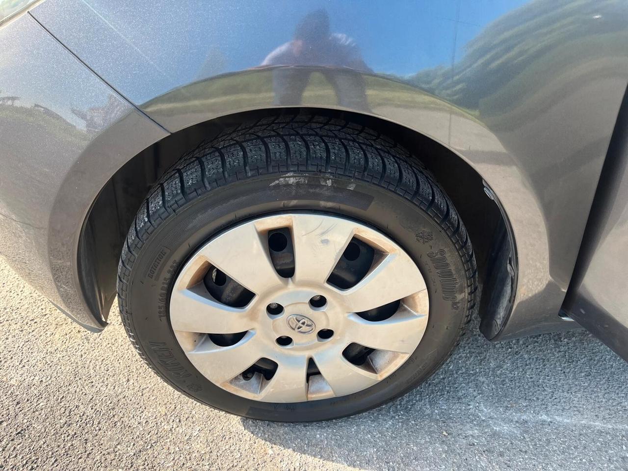 Toyota Yaris 1.0 5 porte