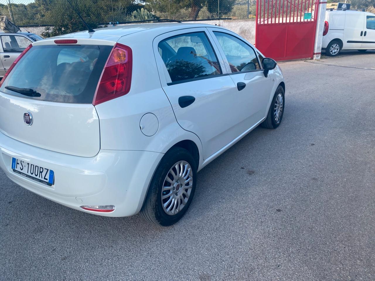 Fiat Punto 1.3 MJT II S&S 95 CV 5 porte Street
