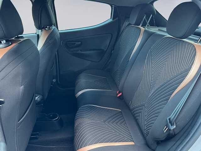 Lancia Ypsilon 1.0 FireFly Hybrid Alberta Ferretti