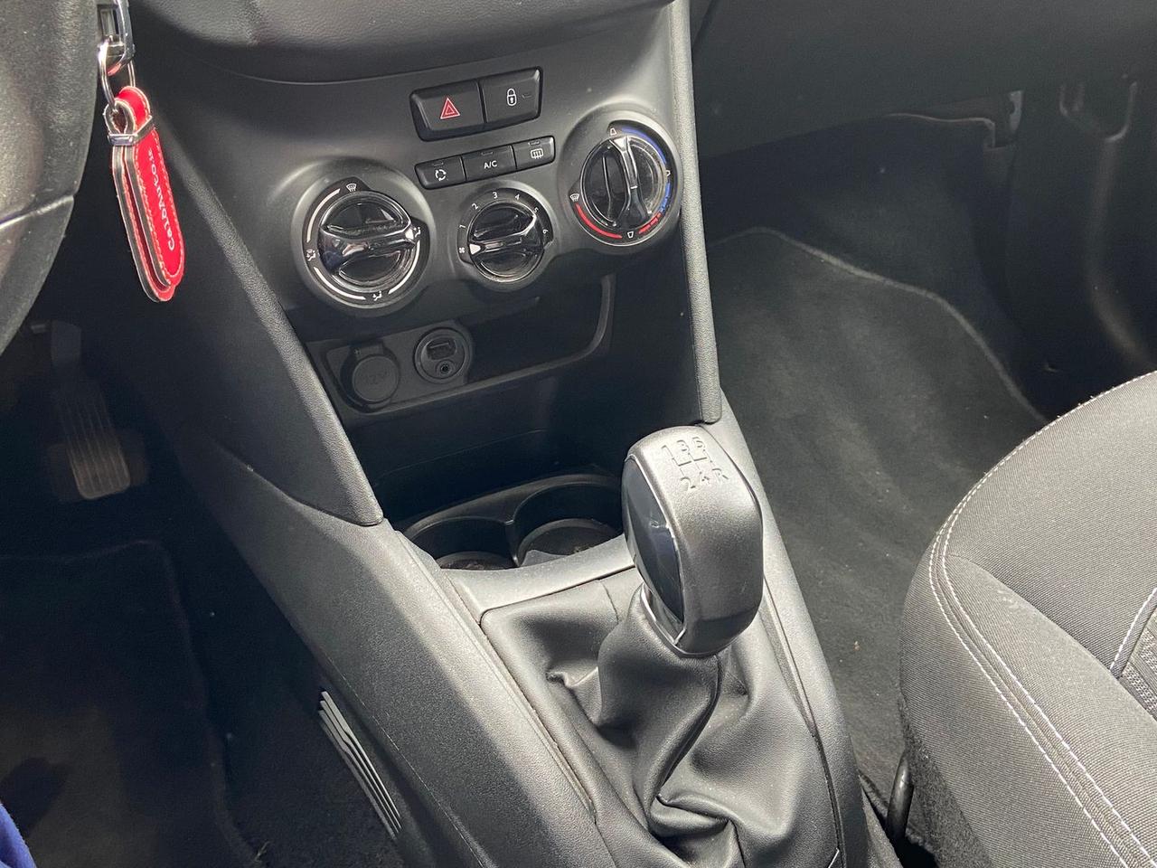 Peugeot 208 Black Line 1.2 PureTech 82 #50393