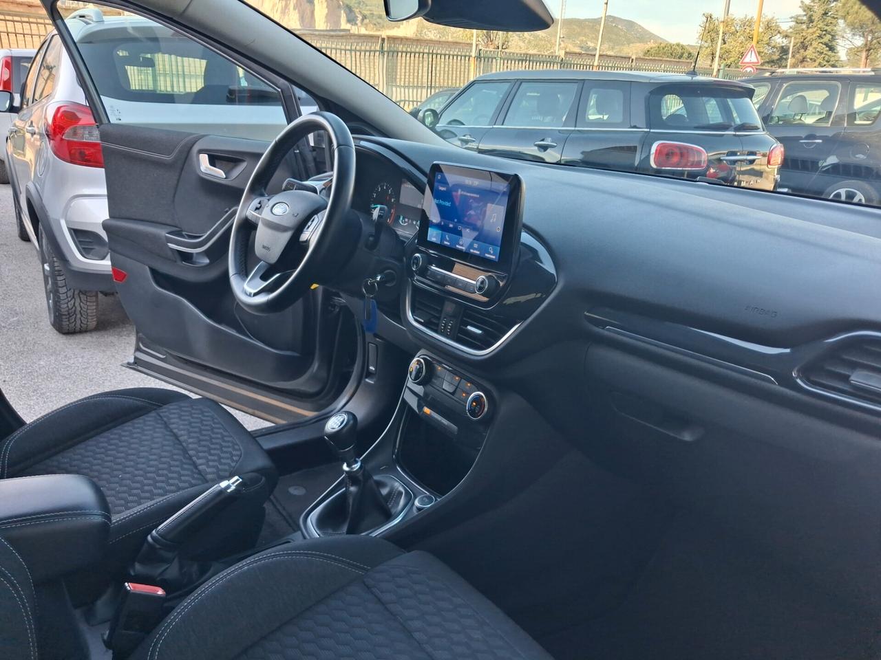 Ford Puma 1.0 EcoBoost Hybrid 125 CV S&S NAVIGATORE FARI FULL LED