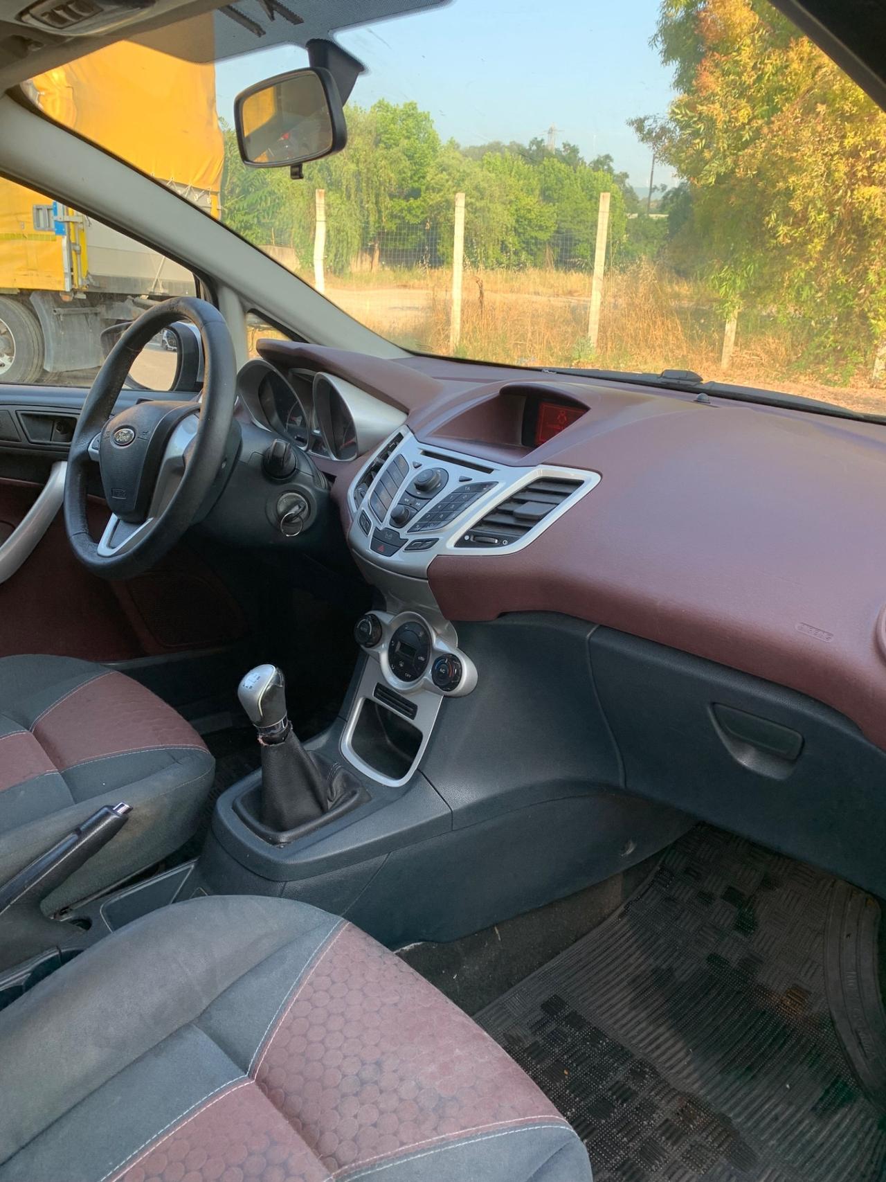 Ford Fiesta 1.4 TDCi 5p. Titanium