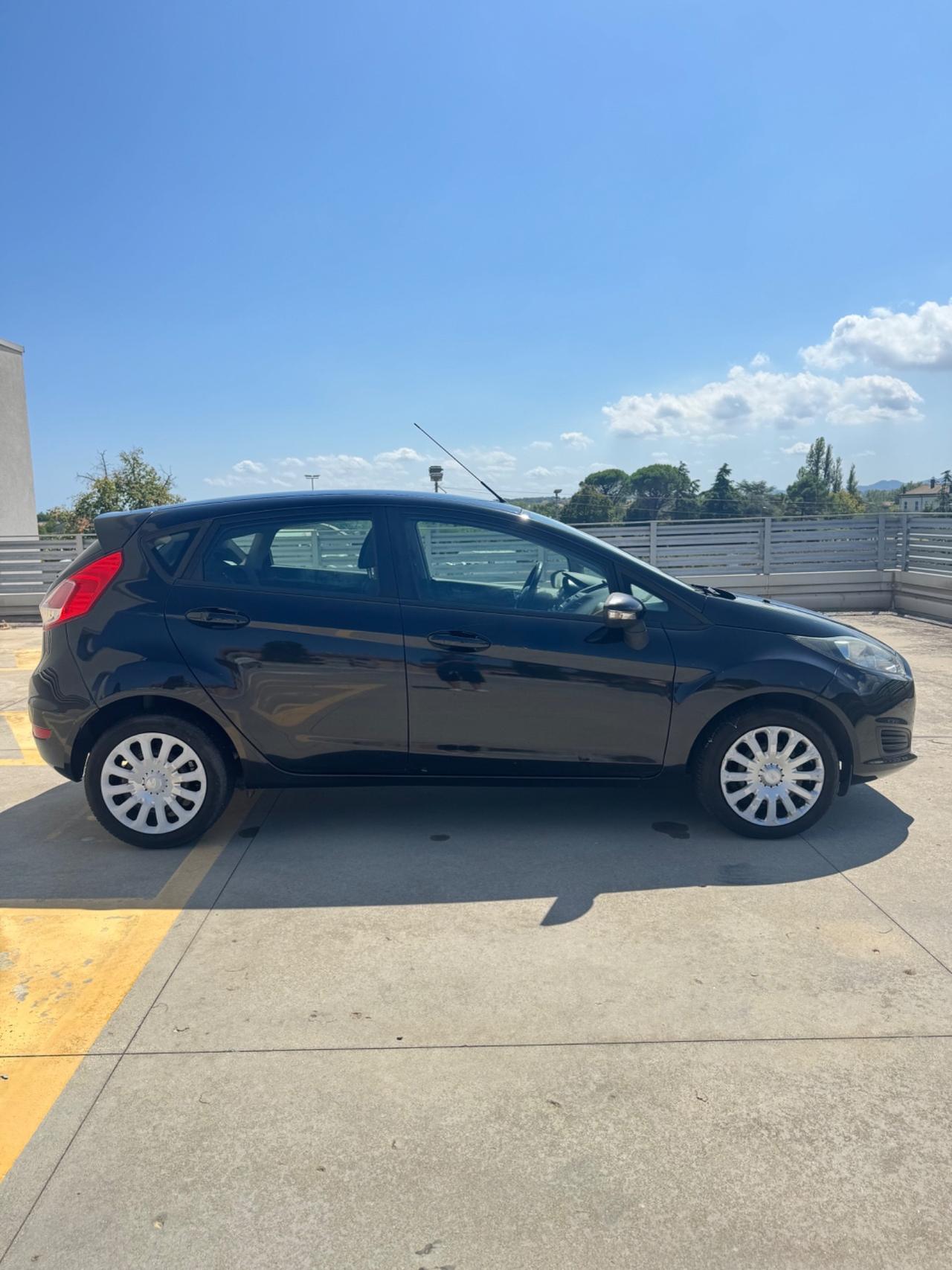 Ford Fiesta 1.4 5 porte Bz.- GPL