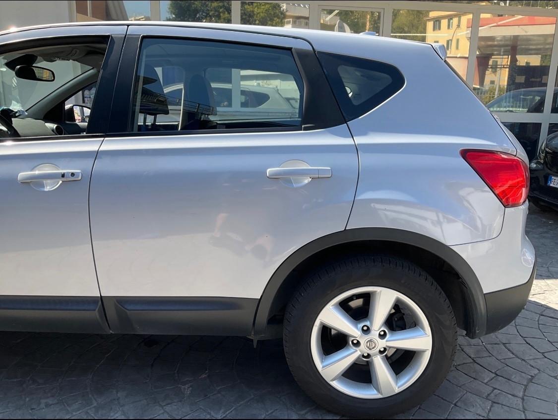 Nissan Qashqai 2.0 dCi DPF 4WD Tekna