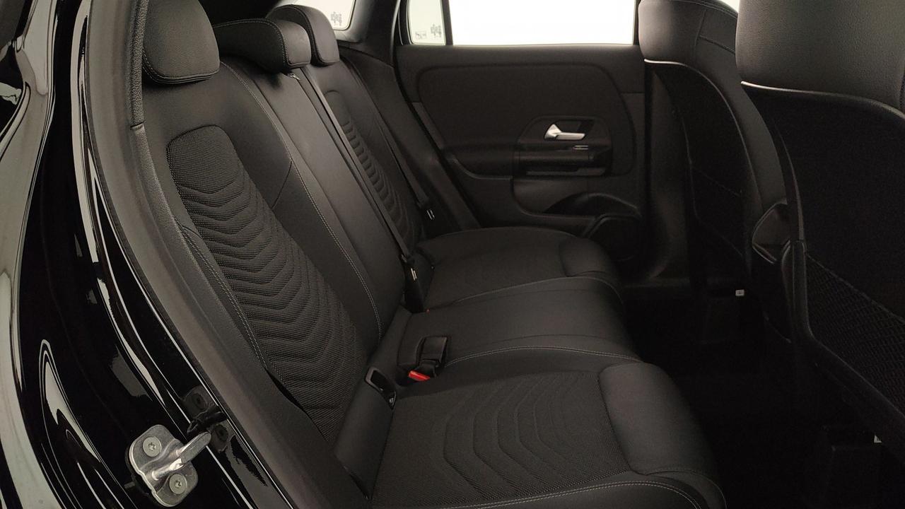 Mercedes-Benz GLA 180 d Advanced auto