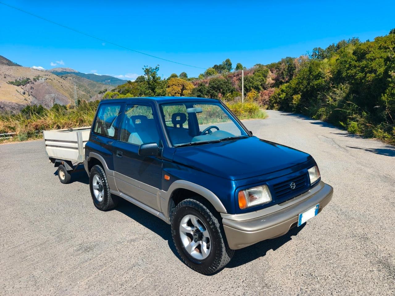 Suzuki Vitara 3 porte 2.0 HDI + Rimorchio
