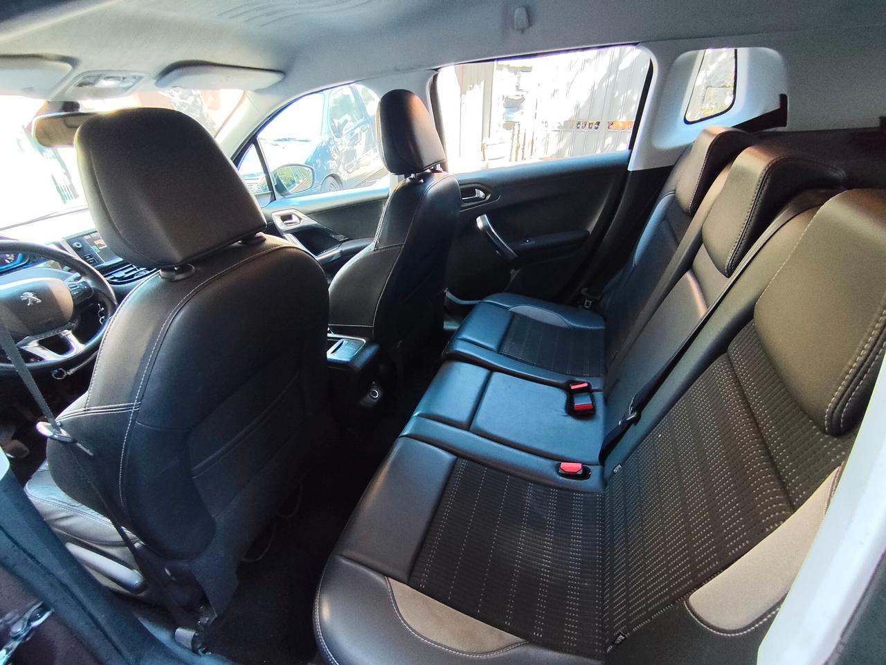 Peugeot 2008 1.6 e-HDi 92 CV Allure