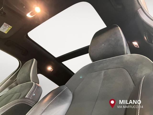 VOLVO XC40 T5 Recharge Plug-in Hybrid auto R-Design