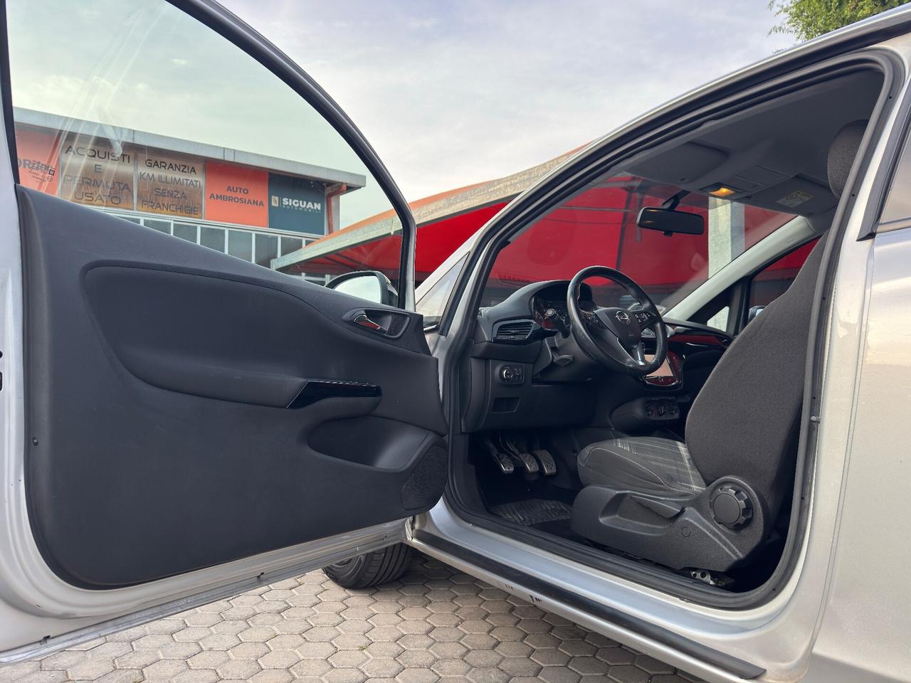 Opel Corsa ADATTA A NEOPATENTATI 1.4 16V 3 porte b-color