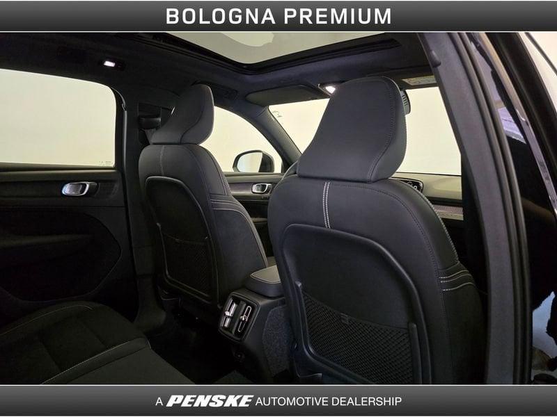 Volvo XC40 B3 automatico Ultra Black Edition