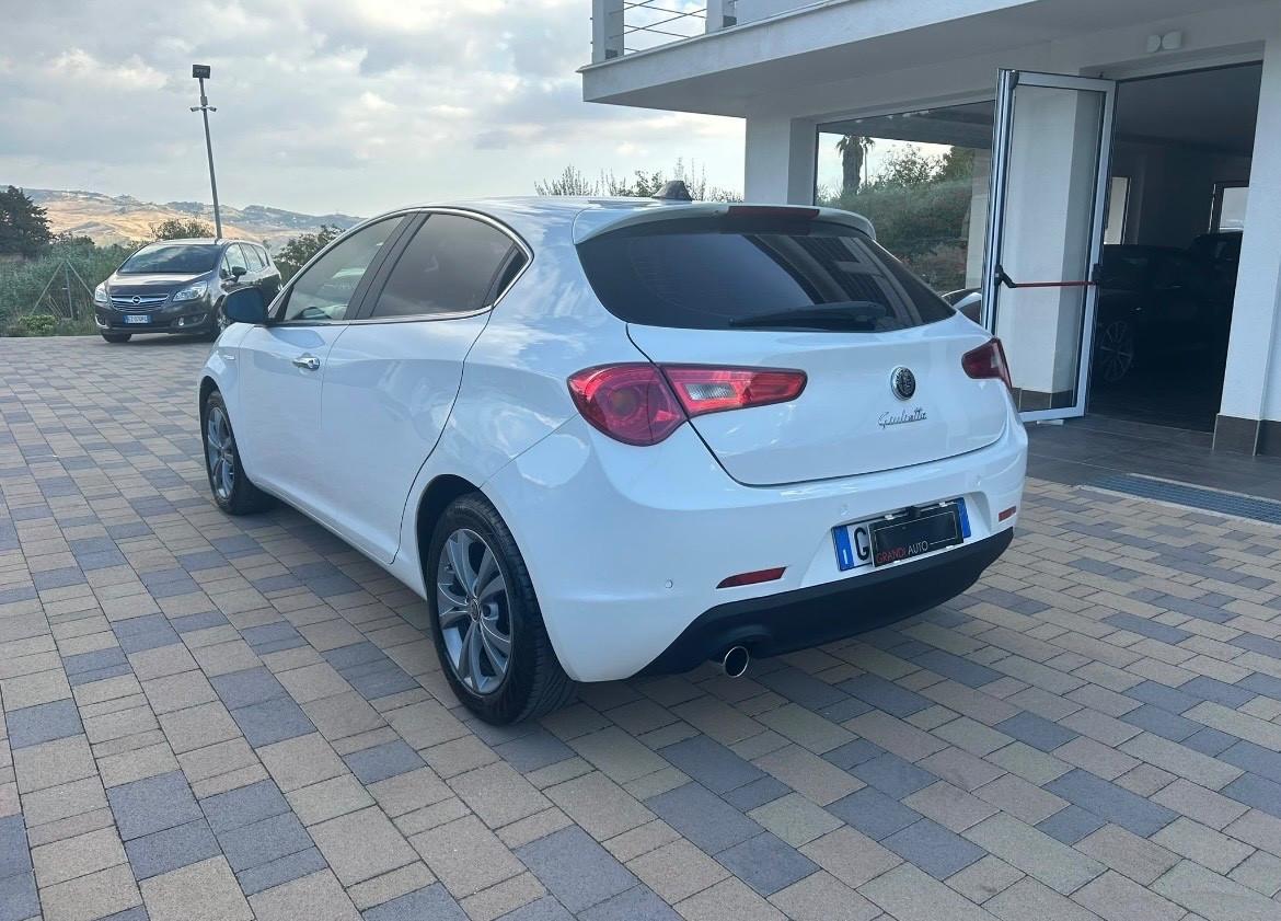 Alfa Romeo Giulietta 1.6 JTDm-2 105 CV Exclusive