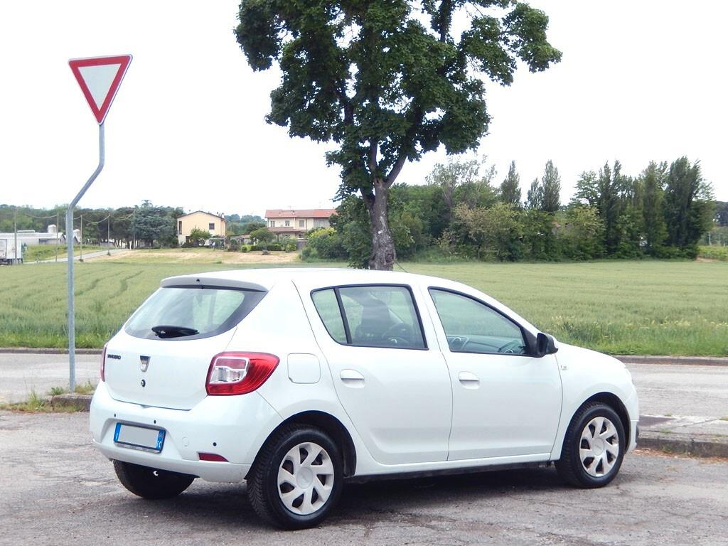 DACIA SANDERO 1.2 impianto GPL -UNIPROPRIETARIO