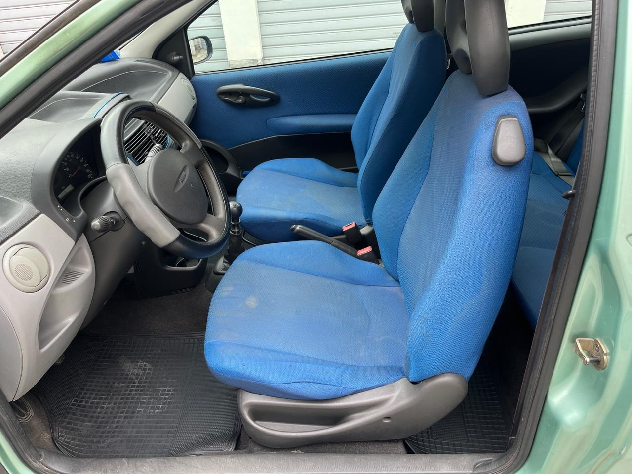 Fiat Punto 1.2i cat 3 porte