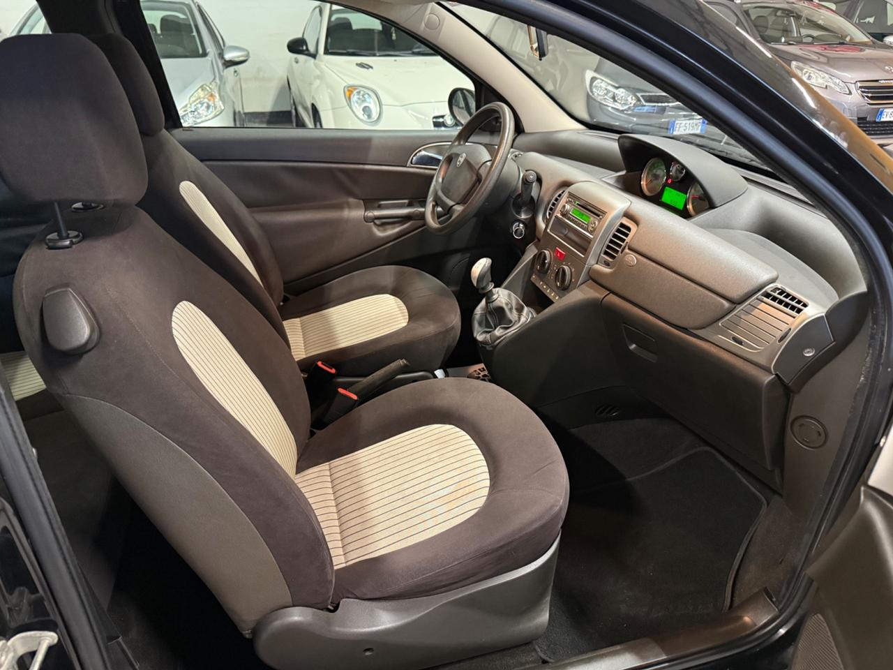 Lancia Ypsilon 1.2 Platino