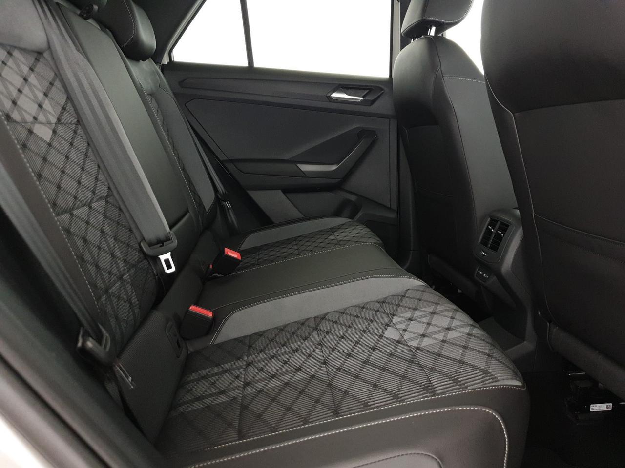 Volkswagen T-Roc 1.5 tsi r-line dsg