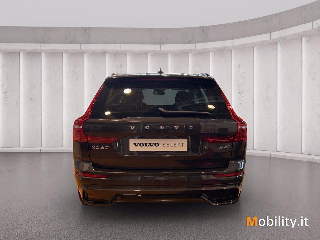 VOLVO XC60 2.0 b4 Plus Dark awd auto del 2025