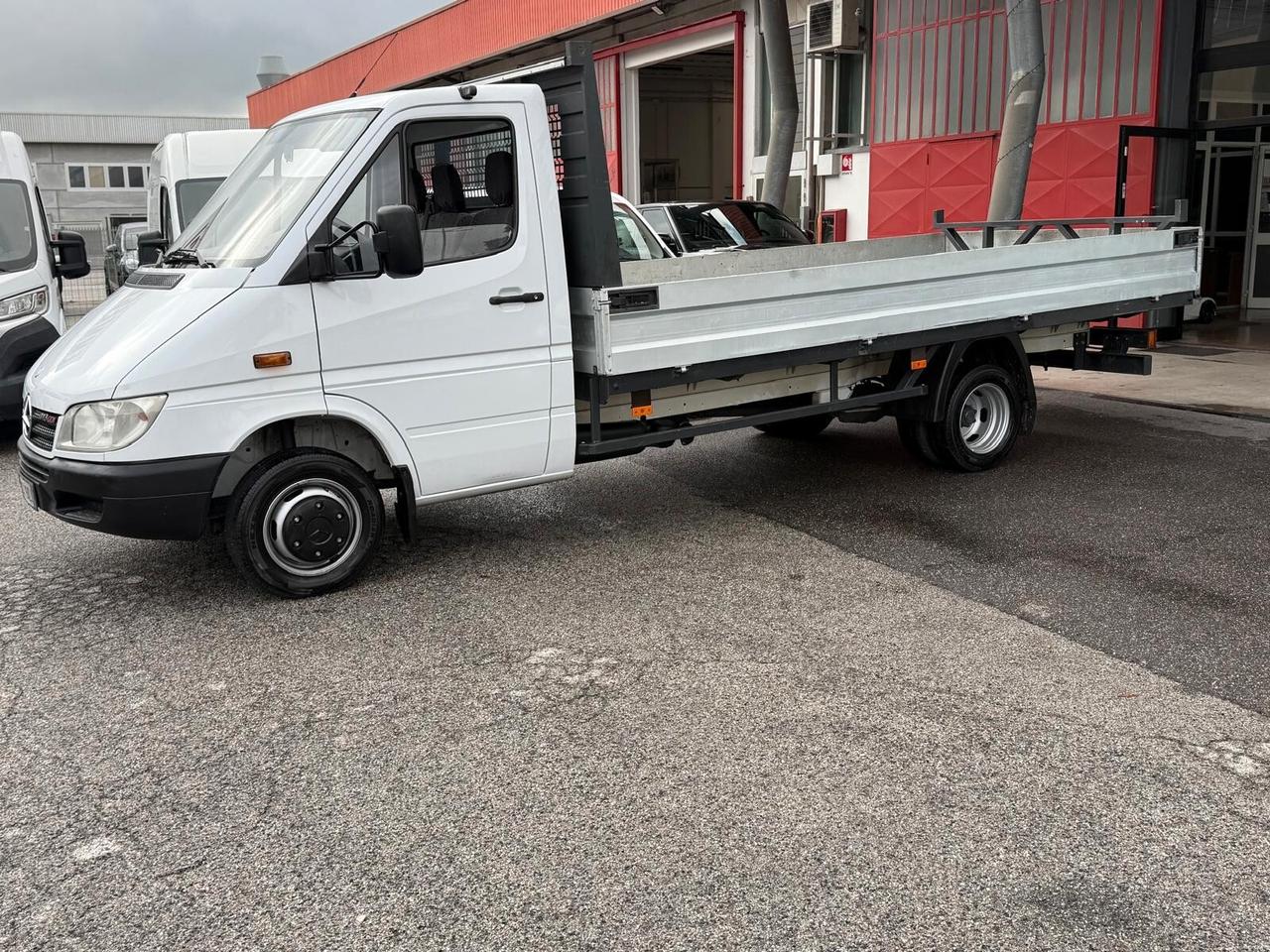 Mercedes Benz 413 CDI CASSONE LUNGO 2005